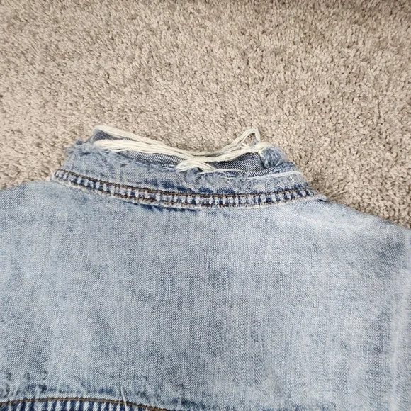 Free People Denim Jacket Women‎ M/L Distressed Light Wash Jean Coat - Picture 9 of 15
